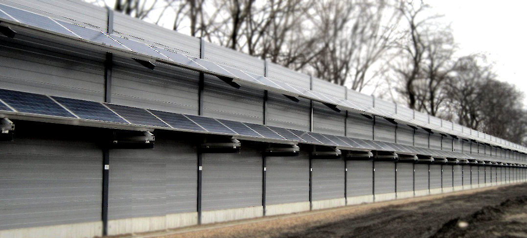 280 kWp Ściana przy torach kolejowych – Niemcy